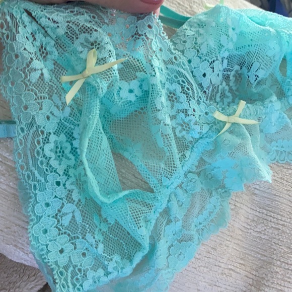 Lace Victoria’s Secret light seafoam green-blue bra with split cups: *bottom bra - Picture 2 of 7